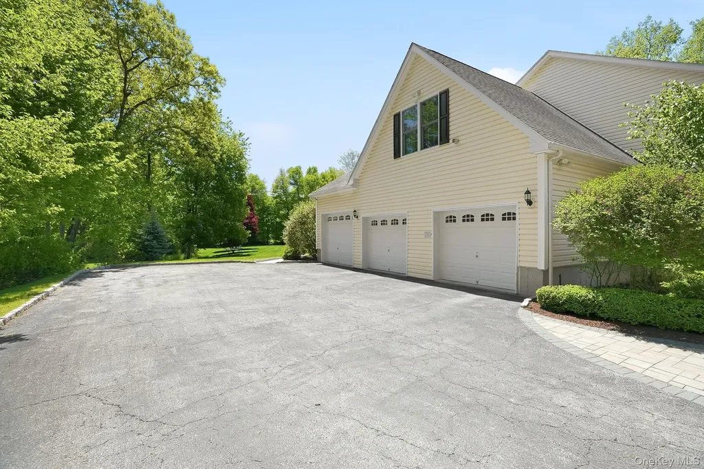 23 Pheasant Run Road Putnam Valley NY 10579