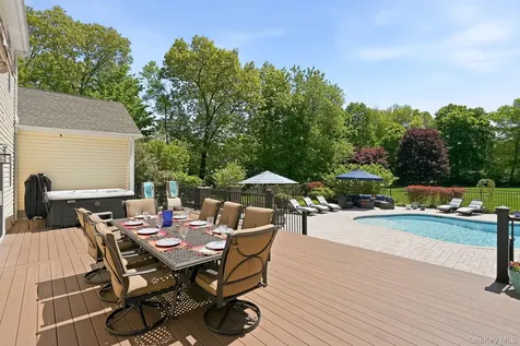 23 Pheasant Run Road Putnam Valley NY 10579