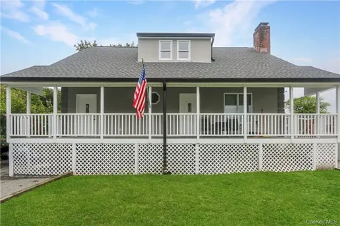 7 Meadow Street Goldens Bridge NY 10526