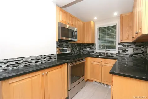 7 Meadow Street Goldens Bridge NY 10526