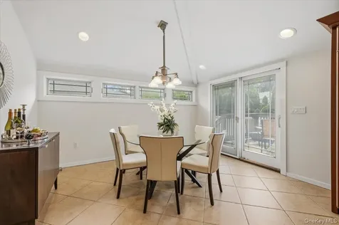 8 Lewis Lane Port Washington NY 11050