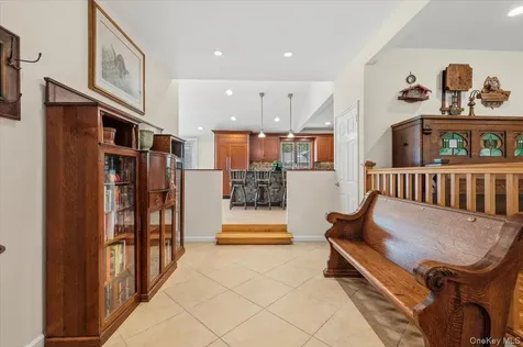 8 Lewis Lane Port Washington NY 11050