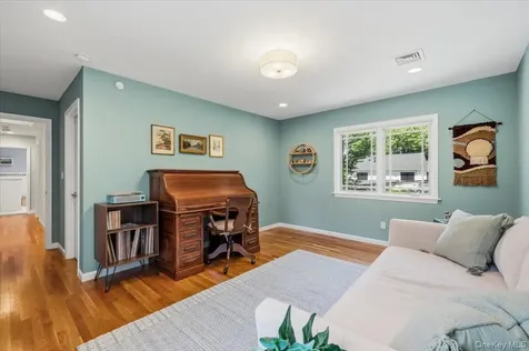 8 Lewis Lane Port Washington NY 11050