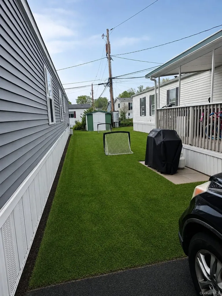 57 W Mountain View Stony Point NY 10980