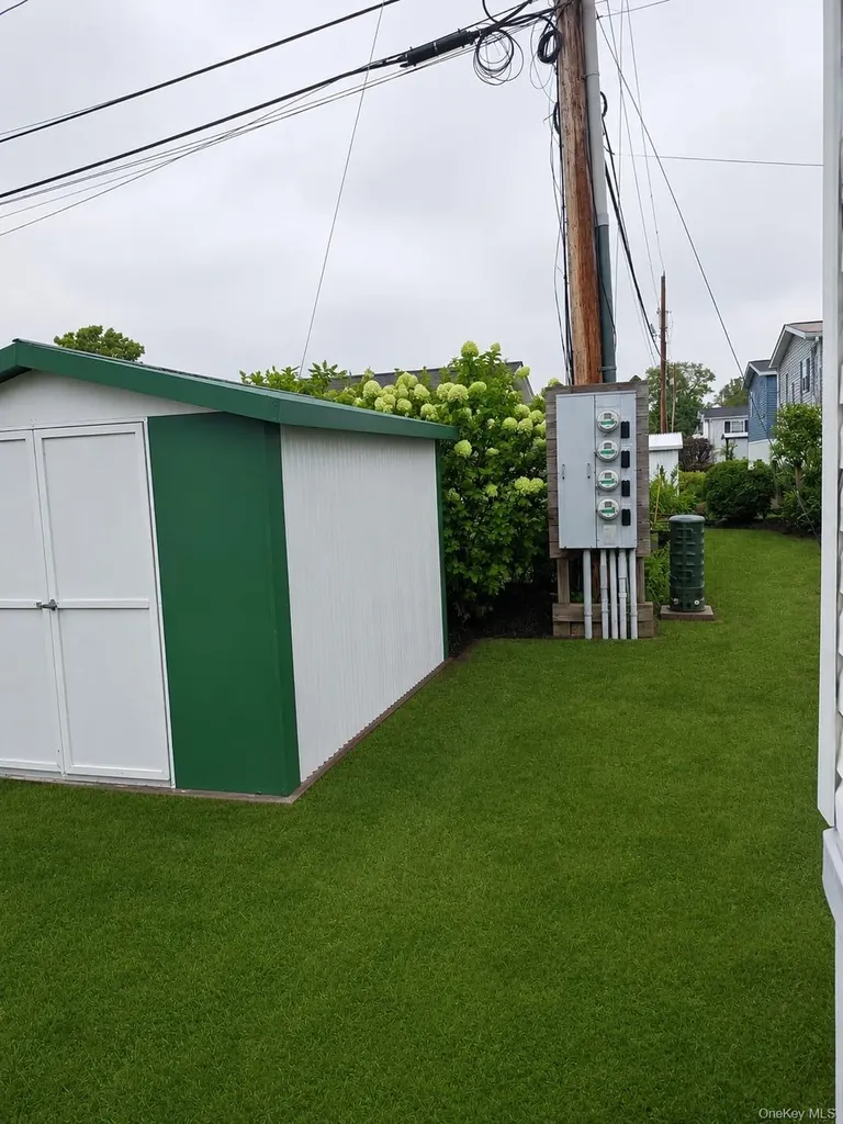 57 W Mountain View Stony Point NY 10980