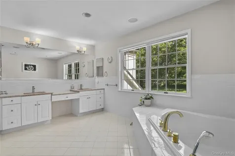 6 Horton Court West Harrison NY 10604