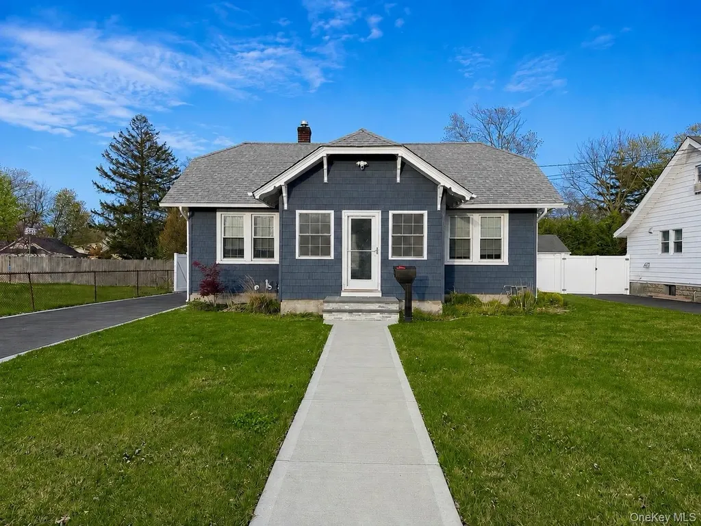 155 Jayne Avenue Patchogue NY 11772