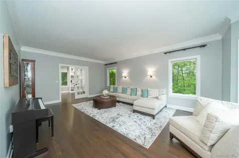 630 Chappaqua Road Briarcliff Manor NY 10510