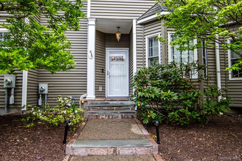 638 E Main Street Jefferson Valley NY 10535