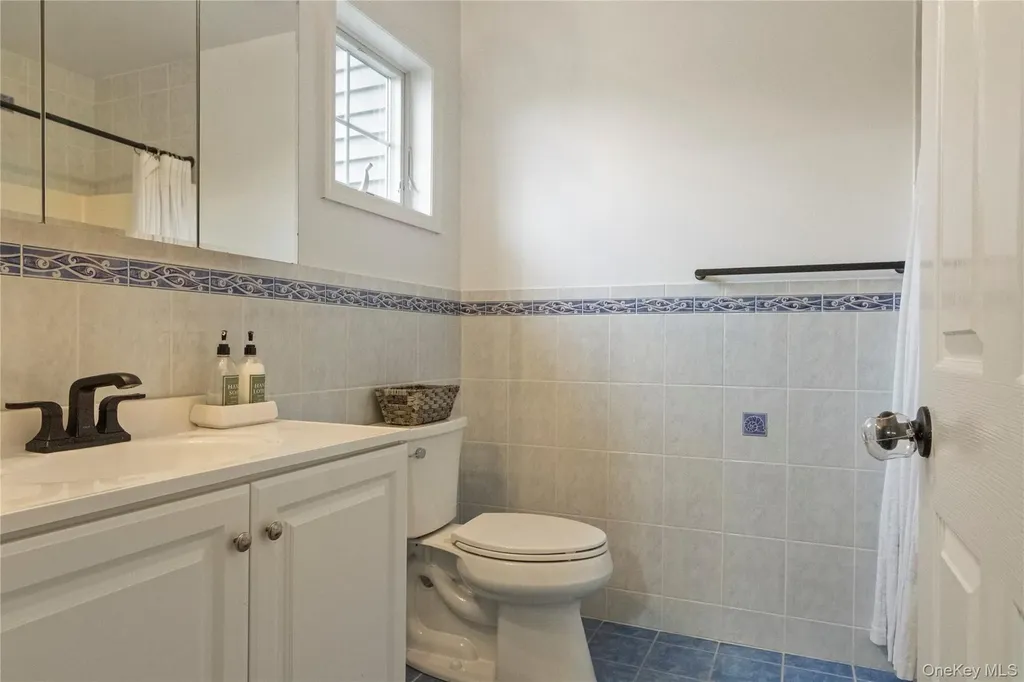638 E Main Street Jefferson Valley NY 10535