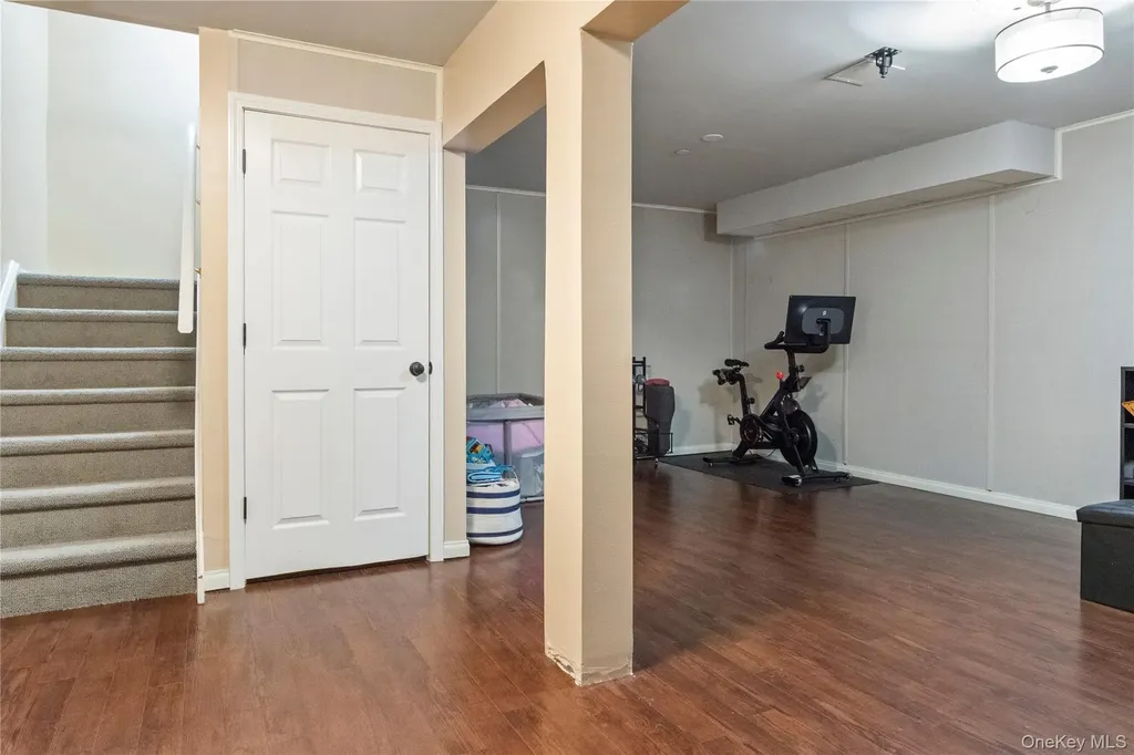 638 E Main Street Jefferson Valley NY 10535