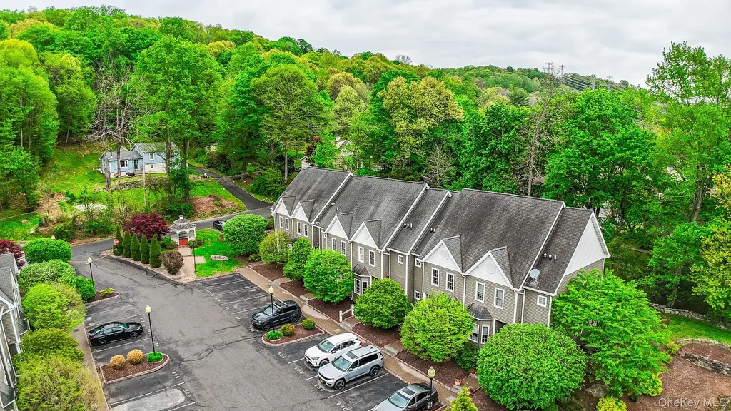 638 E Main Street Jefferson Valley NY 10535