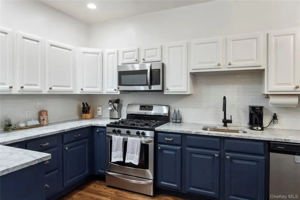638 E Main Street Jefferson Valley NY 10535