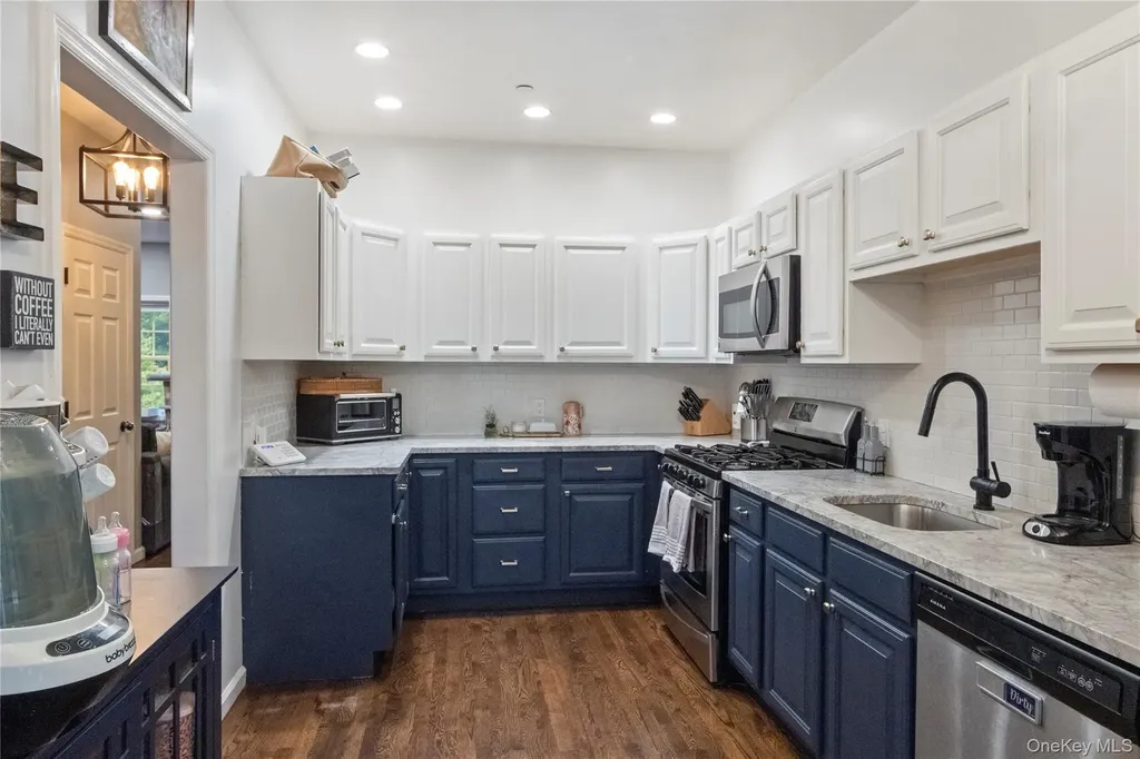 638 E Main Street Jefferson Valley NY 10535