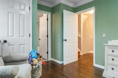 638 E Main Street Jefferson Valley NY 10535