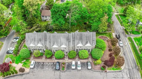638 E Main Street Jefferson Valley NY 10535