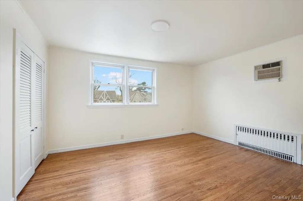 40 Crestmont Avenue Yonkers NY 10704