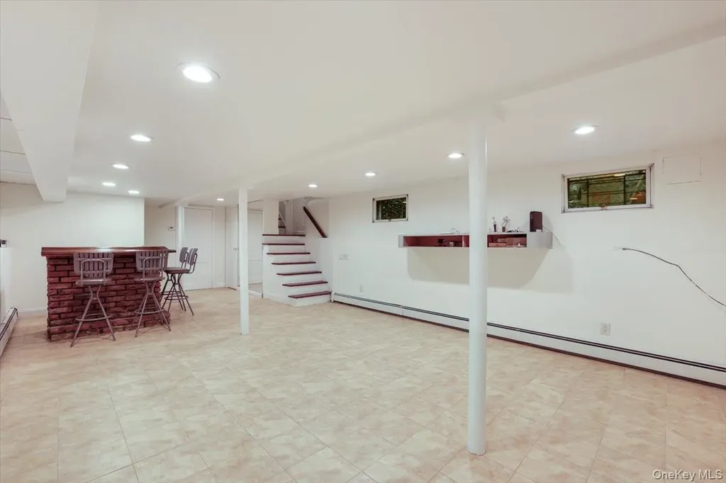 40 Crestmont Avenue Yonkers NY 10704