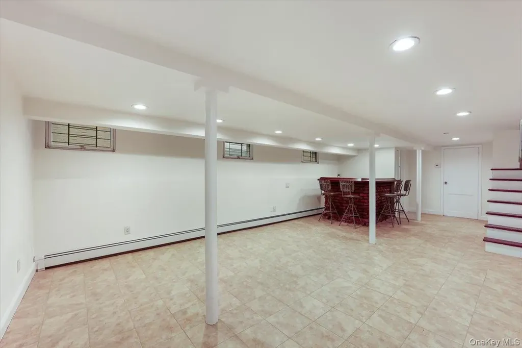 40 Crestmont Avenue Yonkers NY 10704