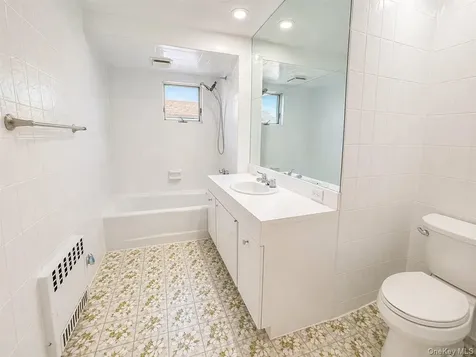 32 Crestmont Avenue Yonkers NY 10704