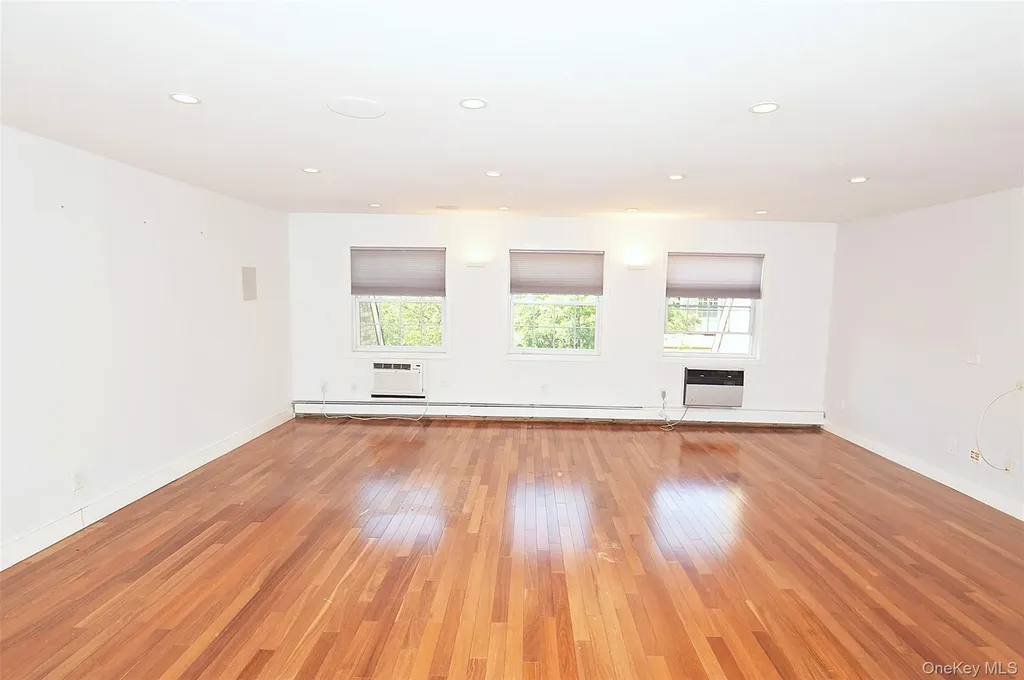 14-06 Michael Place Bayside NY 11360