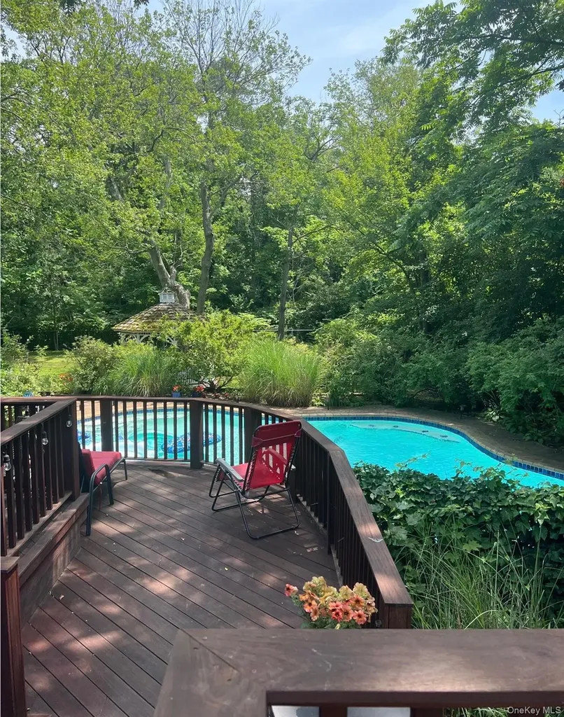 2069 Windsor Road North Baldwin NY 11510