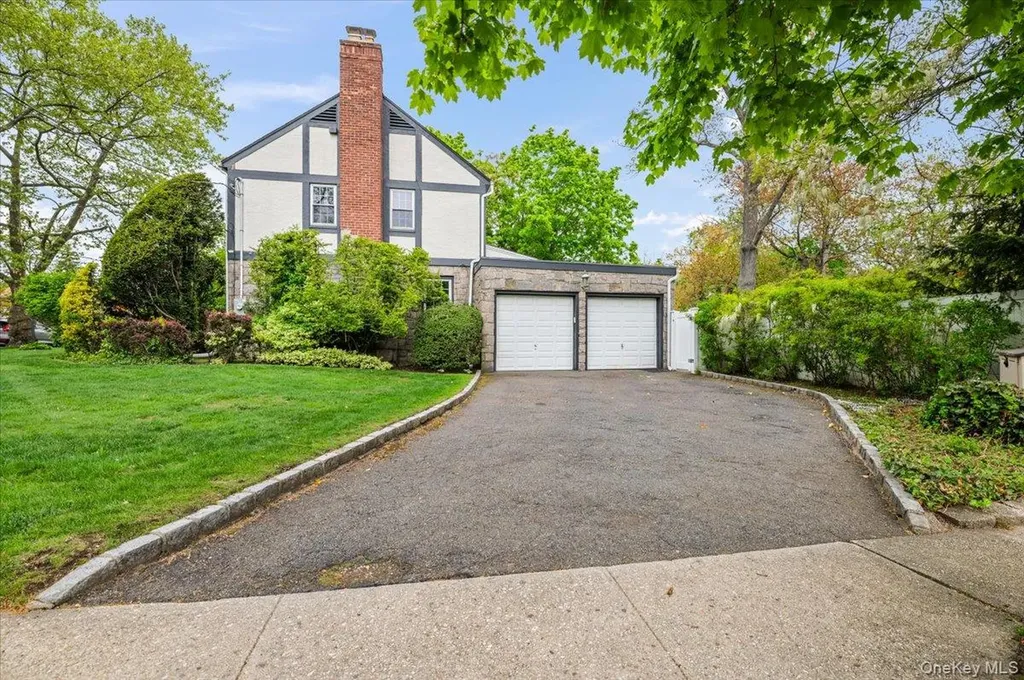 2069 Windsor Road North Baldwin NY 11510