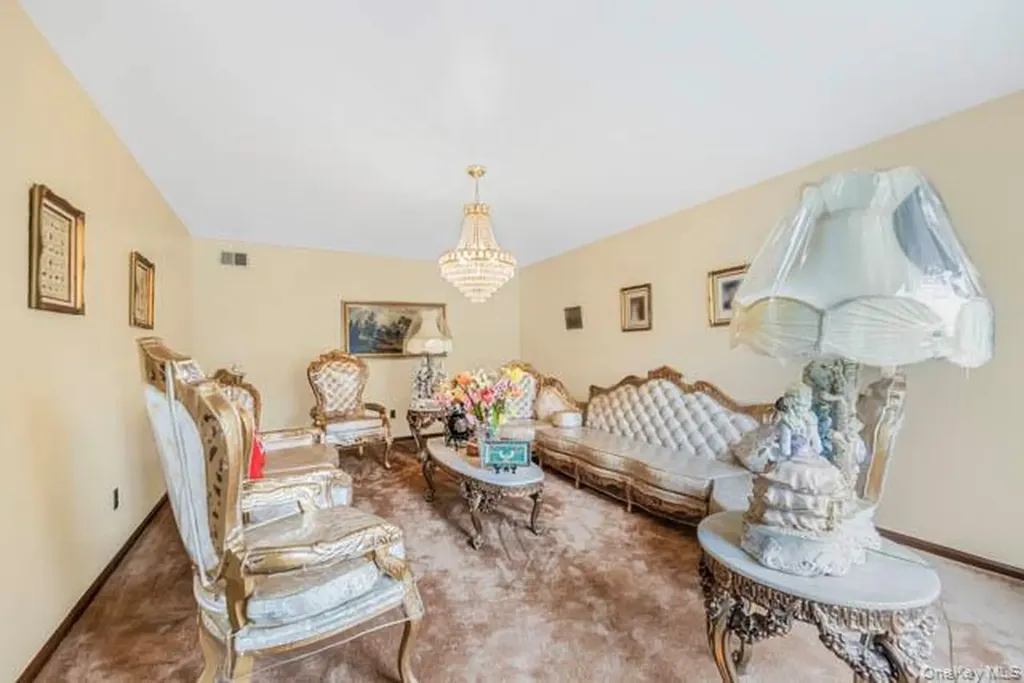 4 Carol Lane Mamaroneck NY 10543