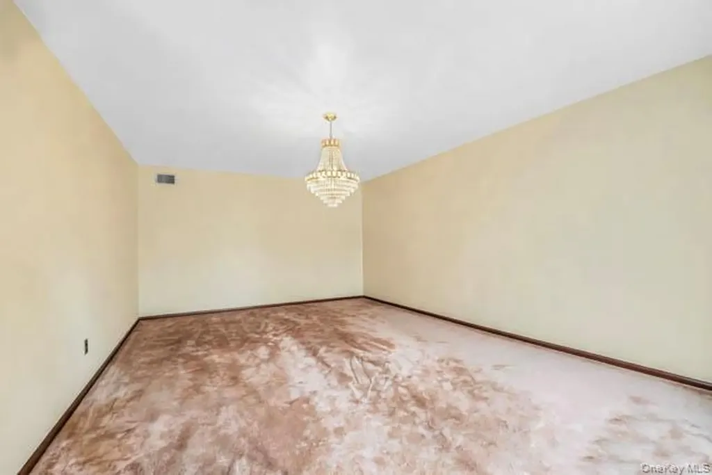 4 Carol Lane Mamaroneck NY 10543