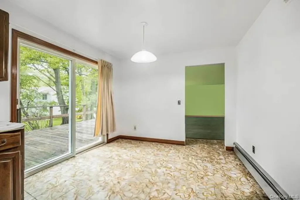4 Carol Lane Mamaroneck NY 10543