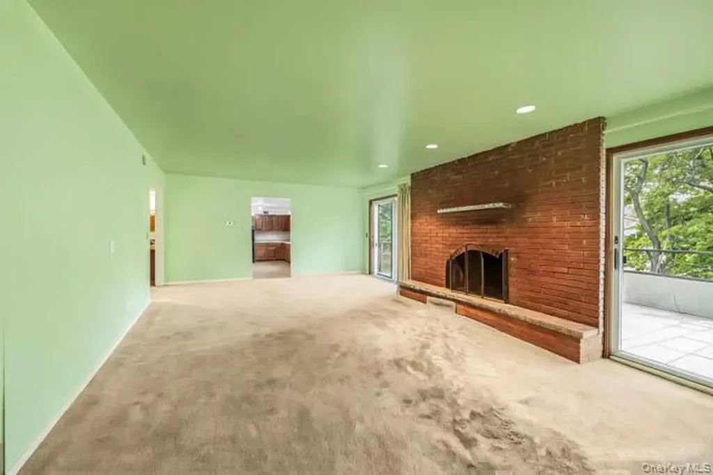 4 Carol Lane Mamaroneck NY 10543