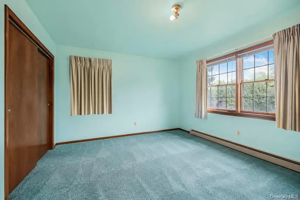 4 Carol Lane Mamaroneck NY 10543