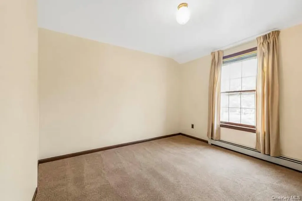 4 Carol Lane Mamaroneck NY 10543