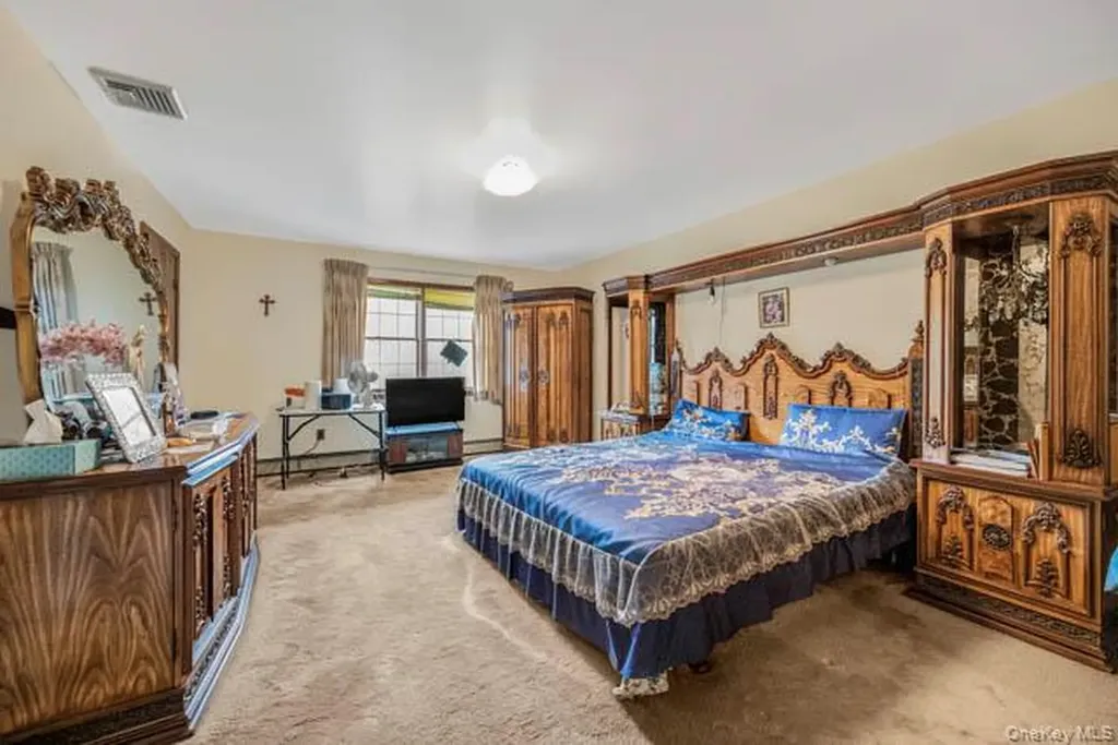 4 Carol Lane Mamaroneck NY 10543