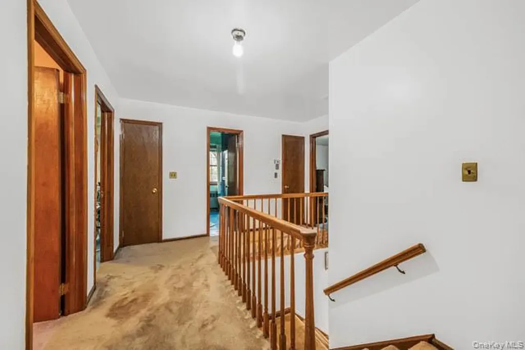 4 Carol Lane Mamaroneck NY 10543