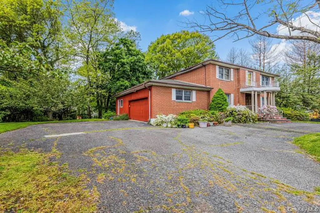 4 Carol Lane Mamaroneck NY 10543