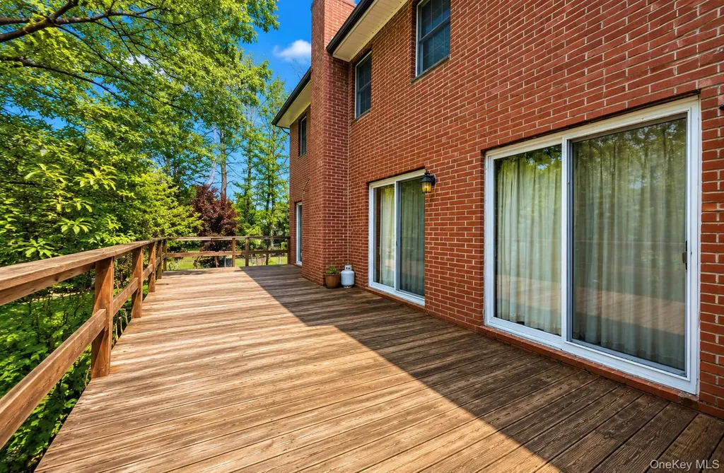 4 Carol Lane Mamaroneck NY 10543