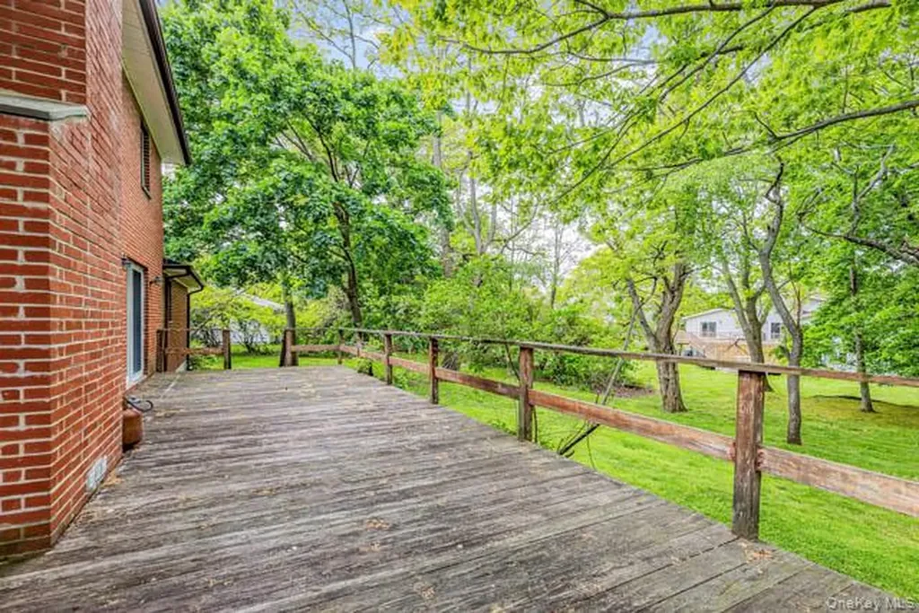4 Carol Lane Mamaroneck NY 10543