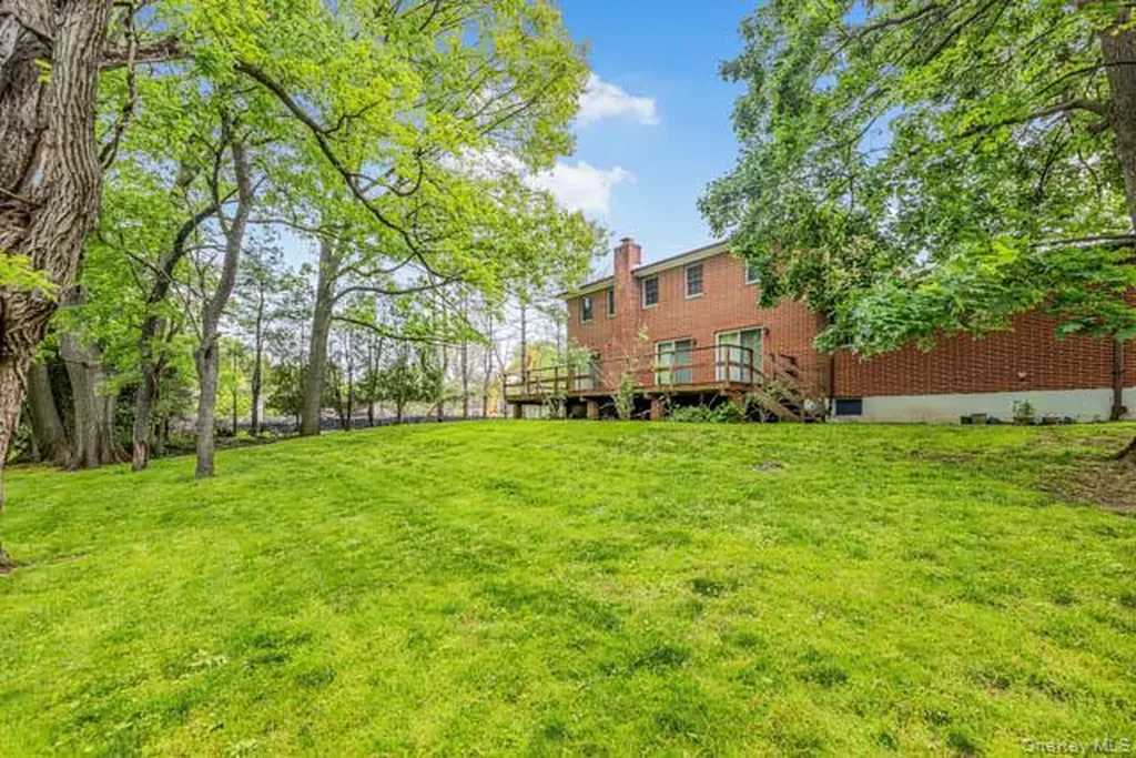 4 Carol Lane Mamaroneck NY 10543
