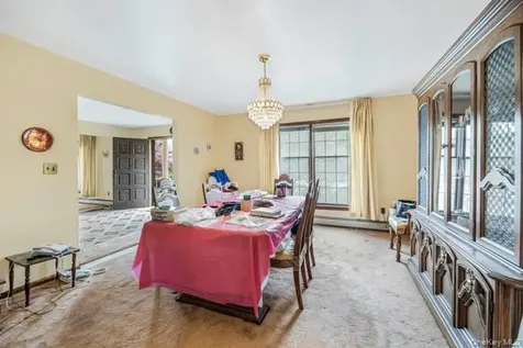 4 Carol Lane Mamaroneck NY 10543
