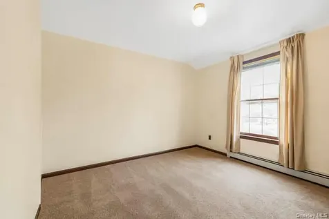 4 Carol Lane Mamaroneck NY 10543
