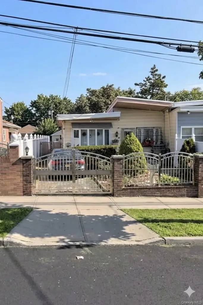 2265 Seward Avenue Bronx NY 10473