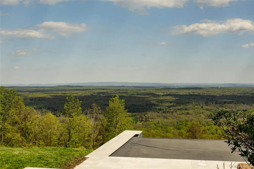 704 Mountain Road Middletown NY 10940
