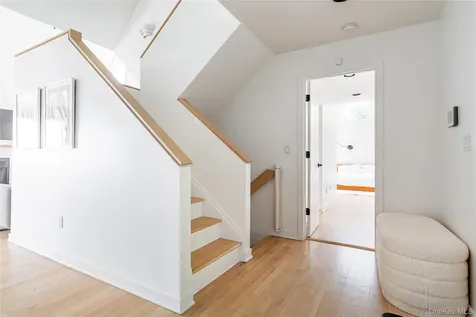 704 Mountain Road Middletown NY 10940