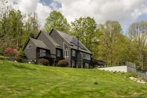 704 Mountain Road Middletown NY 10940