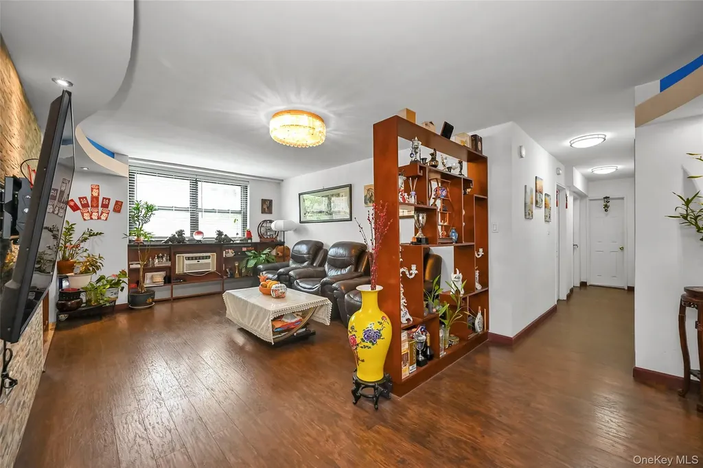 99-05 59 Avenue Corona NY 11368