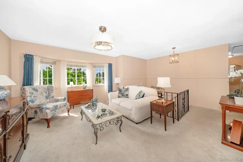 247 Bow Drive Hauppauge NY 11788