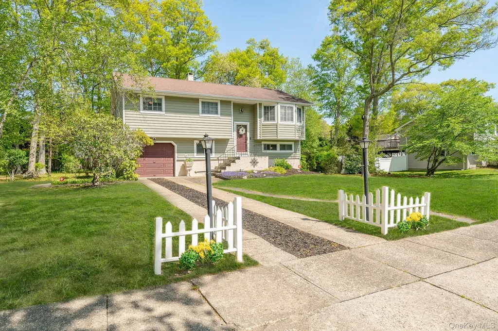 247 Bow Drive Hauppauge NY 11788