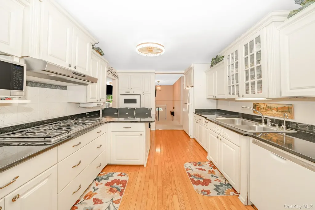 247 Bow Drive Hauppauge NY 11788