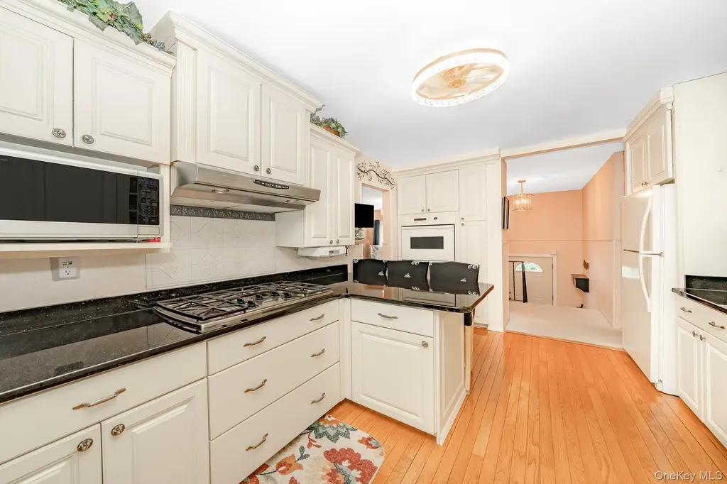 247 Bow Drive Hauppauge NY 11788